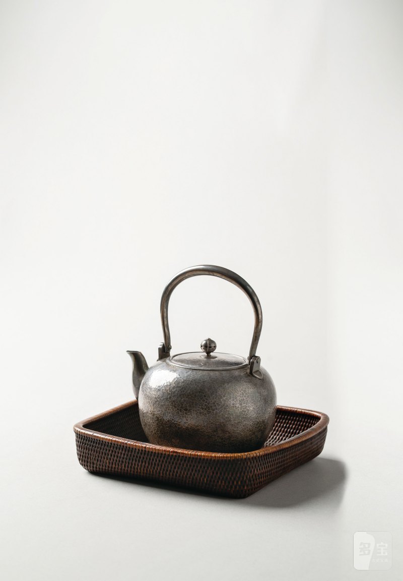 茗松堂造 纯银槌目纹宝珠形汤沸